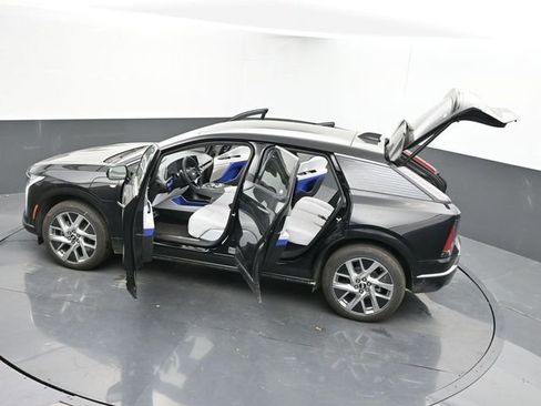 New 2025 Cadillac Optiq Luxury 1 w/ LPO, Floor Liner Package image 53