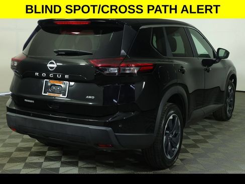 Used 2025 Nissan Rogue SV AWD/4WD image 7