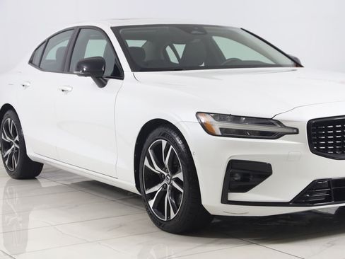 Used 2024 Volvo S60 B5 Plus AWD/4WD image 36