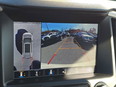 Used 2023 GMC Terrain Denali w/ Denali Premium Package image 17