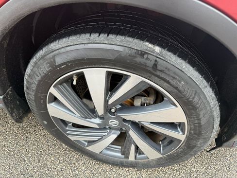 Used 2017 Nissan Murano Platinum image 9