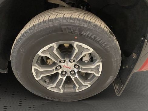 Used 2024 GMC Sierra 1500 SLT w/ SLT Convenience Package image 27