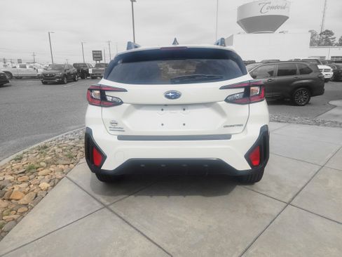 Certified 2024 Subaru Crosstrek 2.0i Premium image 3