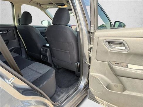 Used 2024 Nissan Rogue SV FWD image 21
