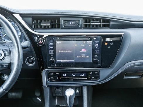 Used 2017 Toyota Corolla SE w/ SE Premium Package image 13