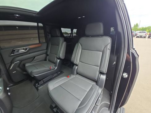 Certified 2025 GMC Yukon XL Denali w/ Sun & Power Step Package AWD/4WD image 22