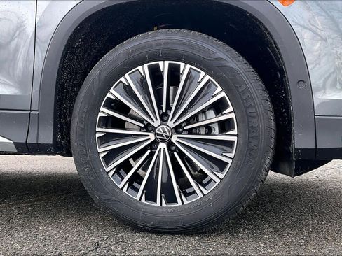 New 2026 Volkswagen Tiguan S image 8