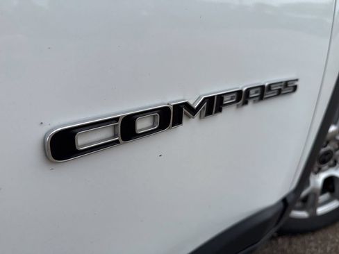 Used 2025 Jeep Compass Limited AWD/4WD image 10