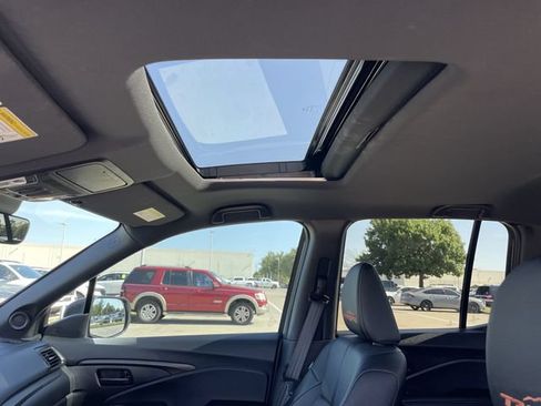 Used 2025 Honda Ridgeline TrailSport image 24