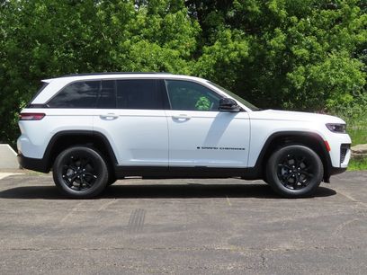 New 2026 Jeep Grand Cherokee Altitude