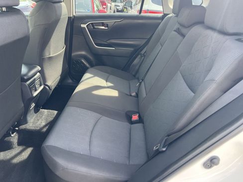 Used 2025 Toyota RAV4 XLE AWD/4WD image 24