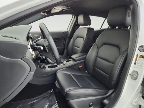 Used 2020 Mercedes-Benz GLA 250 image 14