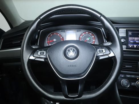 Used 2019 Volkswagen Jetta SE w/ Cold Weather Package FWD image 22