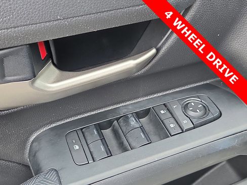 Used 2024 Toyota Tacoma TRD Off-Road image 13