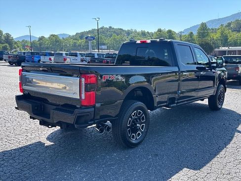 Used 2024 Ford F250 Platinum AWD/4WD image 8