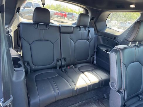 Used 2025 Honda Pilot TrailSport image 17