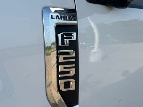 Used 2022 Ford F250 Lariat w/ Lariat Ultimate Package AWD/4WD image 6
