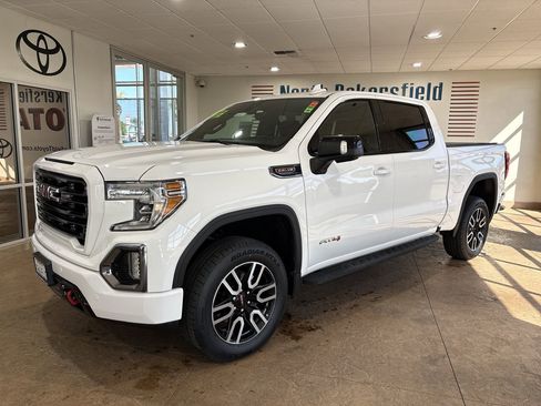 Used 2022 GMC Sierra 1500 AT4 w/ AT4 Premium Package AWD/4WD image 1
