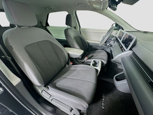 Used 2024 Hyundai Ioniq 5 SEL RWD image 31