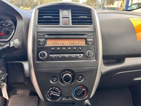 Used 2018 Nissan Versa Note S FWD image 11