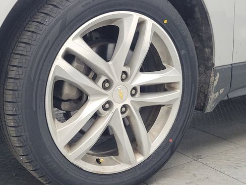 Used 2019 Chevrolet Equinox Premier FWD image 31
