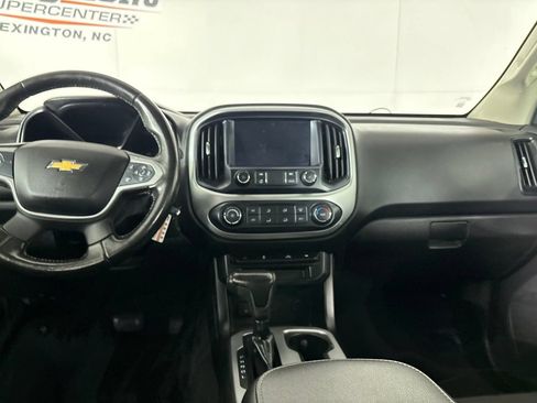 Used 2019 Chevrolet Colorado LT AWD/4WD image 24