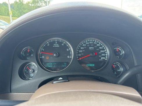 Used 2013 Chevrolet Avalanche LTZ AWD/4WD image 23