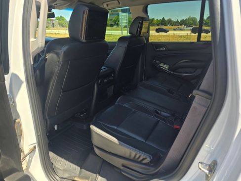 Used 2017 GMC Yukon SLE w/ SLE Value Package AWD/4WD image 14