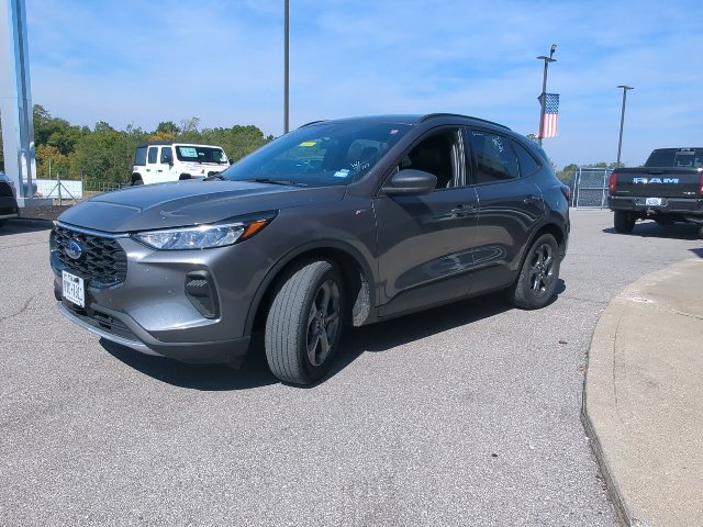 Used 2025 Ford Escape ST-Line FWD image 5