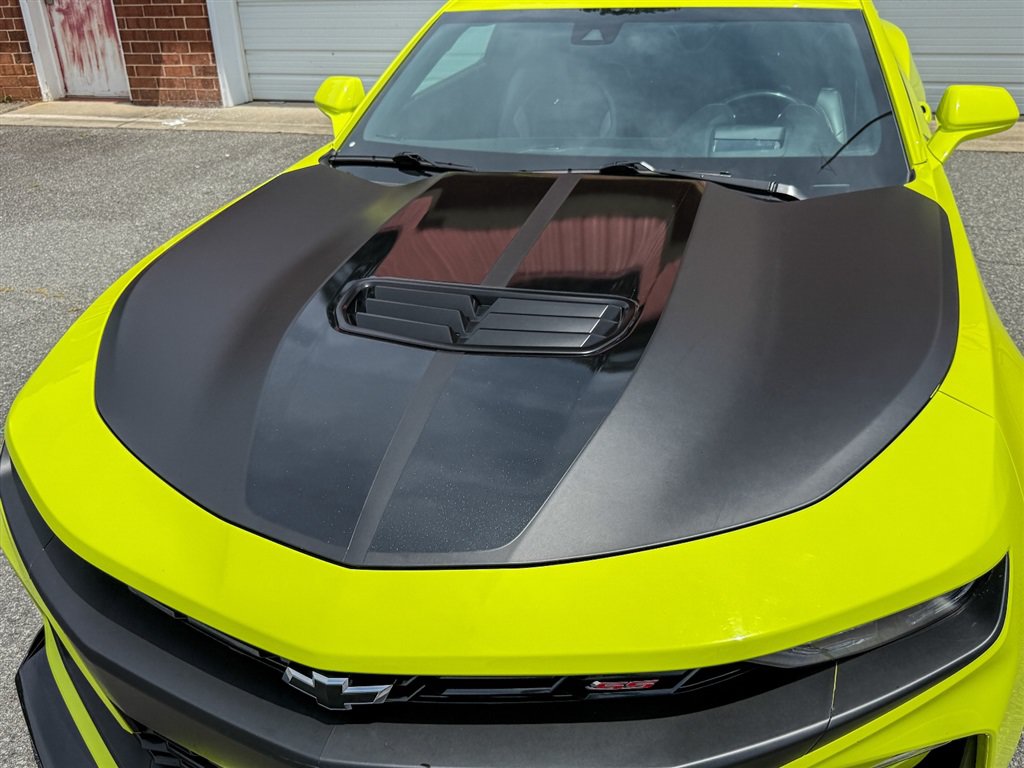 Used 2021 Chevrolet Camaro SS RWD image 16