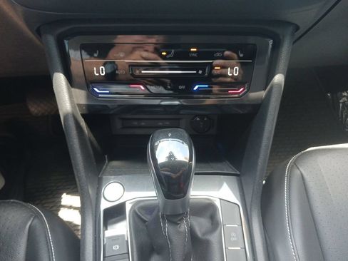 Used 2022 Volkswagen Tiguan SE FWD image 26