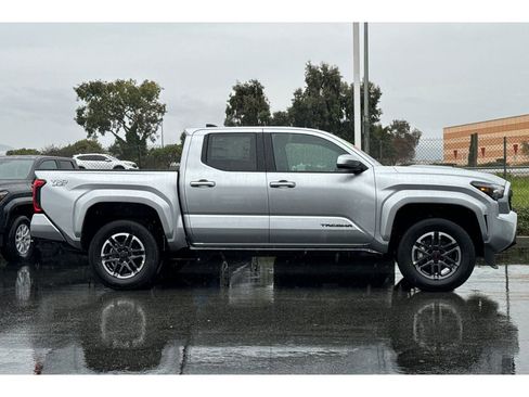 New 2026 Toyota Tacoma TRD Sport image 3
