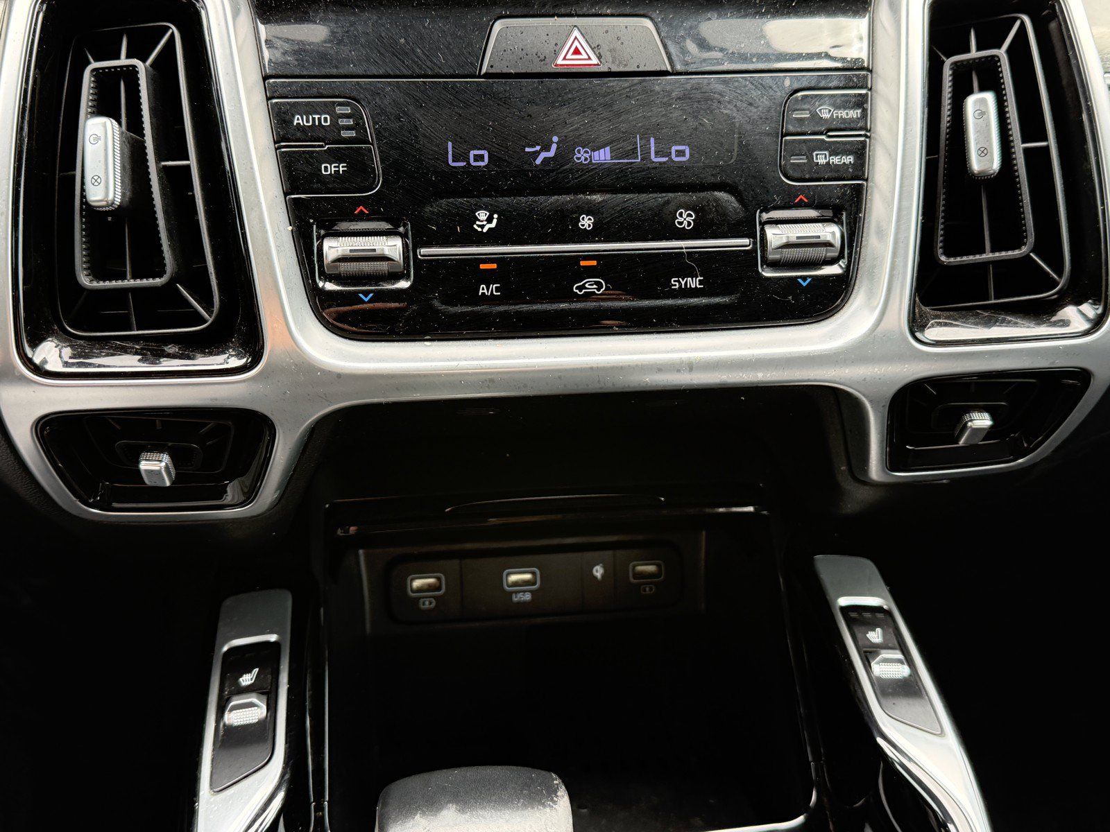 Used 2022 Kia Sorento SX FWD image 13