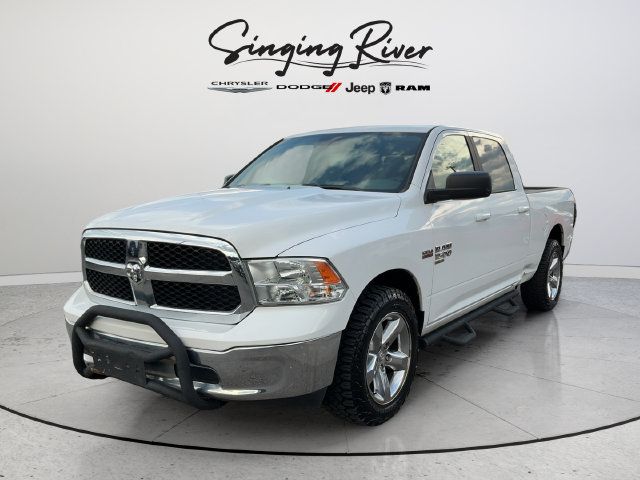 Used 2019 RAM 1500 Classic SLT AWD/4WD image 3