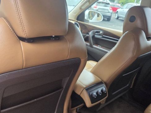 Used 2016 Buick Enclave Leather FWD image 9