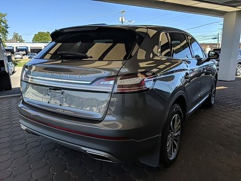 Certified 2022 Lincoln Nautilus Reserve image 5