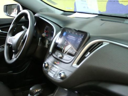 Used 2024 Chevrolet Malibu LT w/ Sport Edition image 10