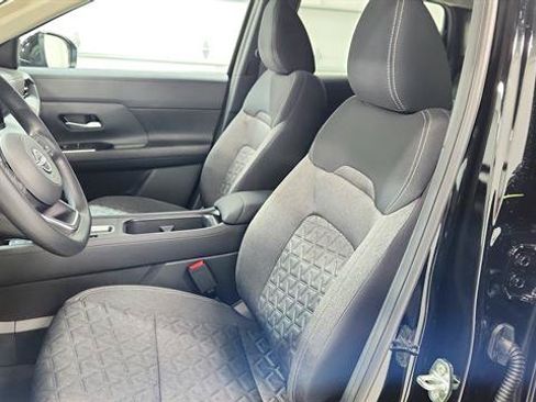 Certified 2026 Nissan Kicks SV FWD image 11