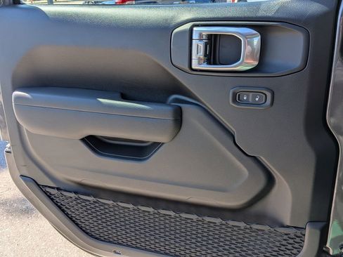 New 2026 Jeep Gladiator Sport image 22