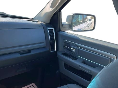 Used 2014 RAM 1500 Classic SLT image 26