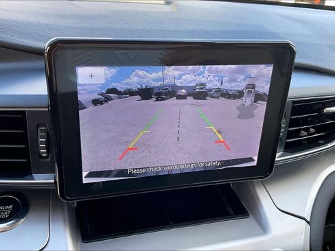 Used 2022 Ford Explorer XLT w/ Equipment Group 202A RWD image 43