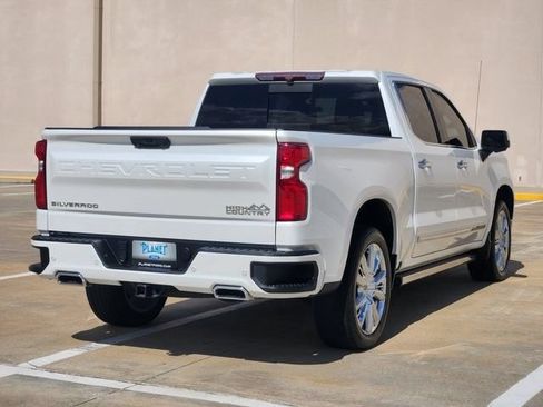 Used 2022 Chevrolet Silverado 1500 High Country w/ High Country Premium Package AWD/4WD image 5