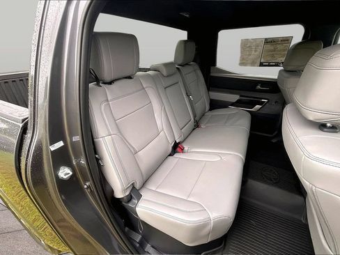 Used 2026 Toyota Tundra Limited AWD/4WD image 28