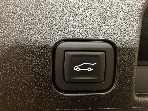 Used 2026 Chevrolet Equinox EV LT w/ Convenience Package II FWD image 16