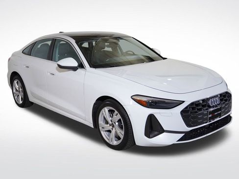 Used 2025 Audi A5 2.0T Premium w/ Convenience Package image 11