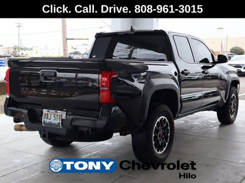 Used 2024 Toyota Tacoma TRD Sport AWD/4WD image 5