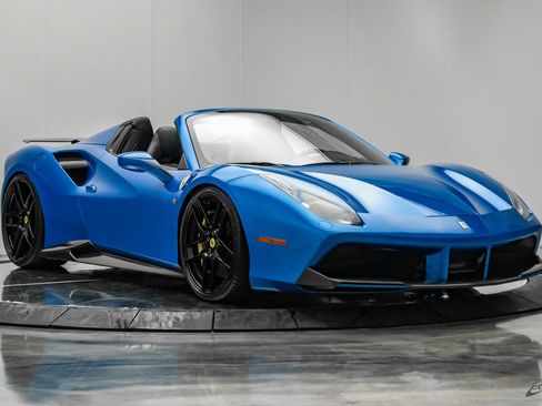 Used 2017 Ferrari 488 Spider RWD image 31