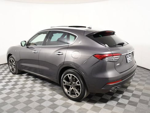 Used 2021 Maserati Levante S image 3