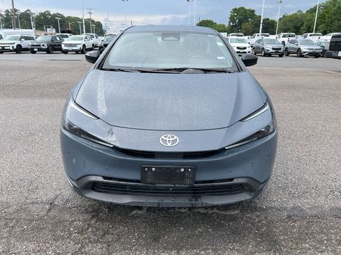 Used 2024 Toyota Prius LE FWD image 2