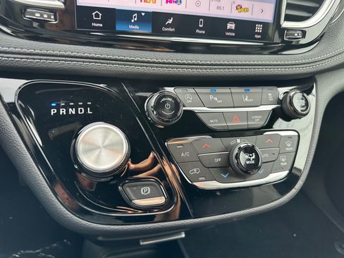New 2026 Chrysler Pacifica Select w/ S Appearance Package FWD image 20